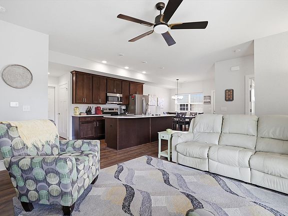 4th image of 445 Hillary Cir #A