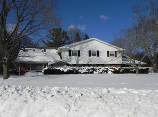 8230 Fairmont Ln, Greendale, WI 53129