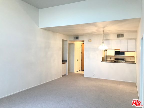 4th image of 1200 S Corning St #P302