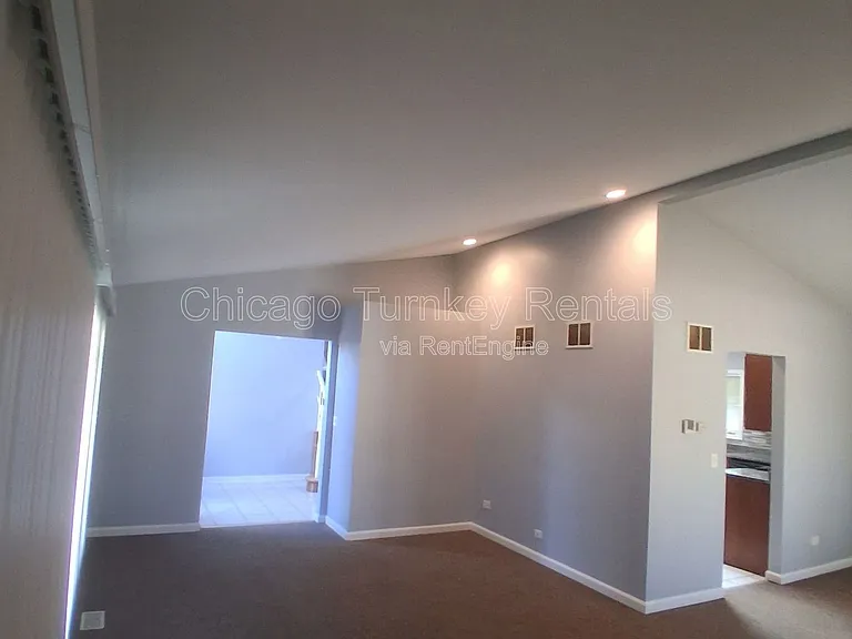 1204 E 166th Pl — Photo 10