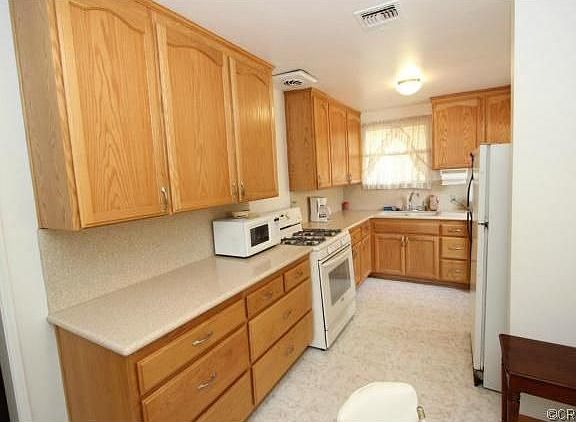 4th image of 3625 E La Jara St