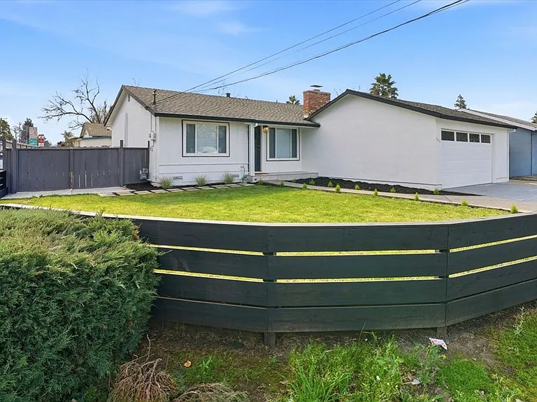1630 Nicholas Dr — Photo 22