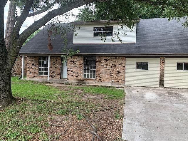 1st image of 715 Crestwood Ln