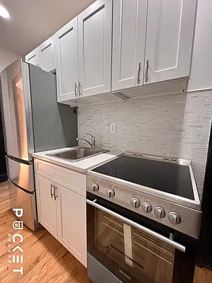 Rented by PocketBroker Inc | media 10