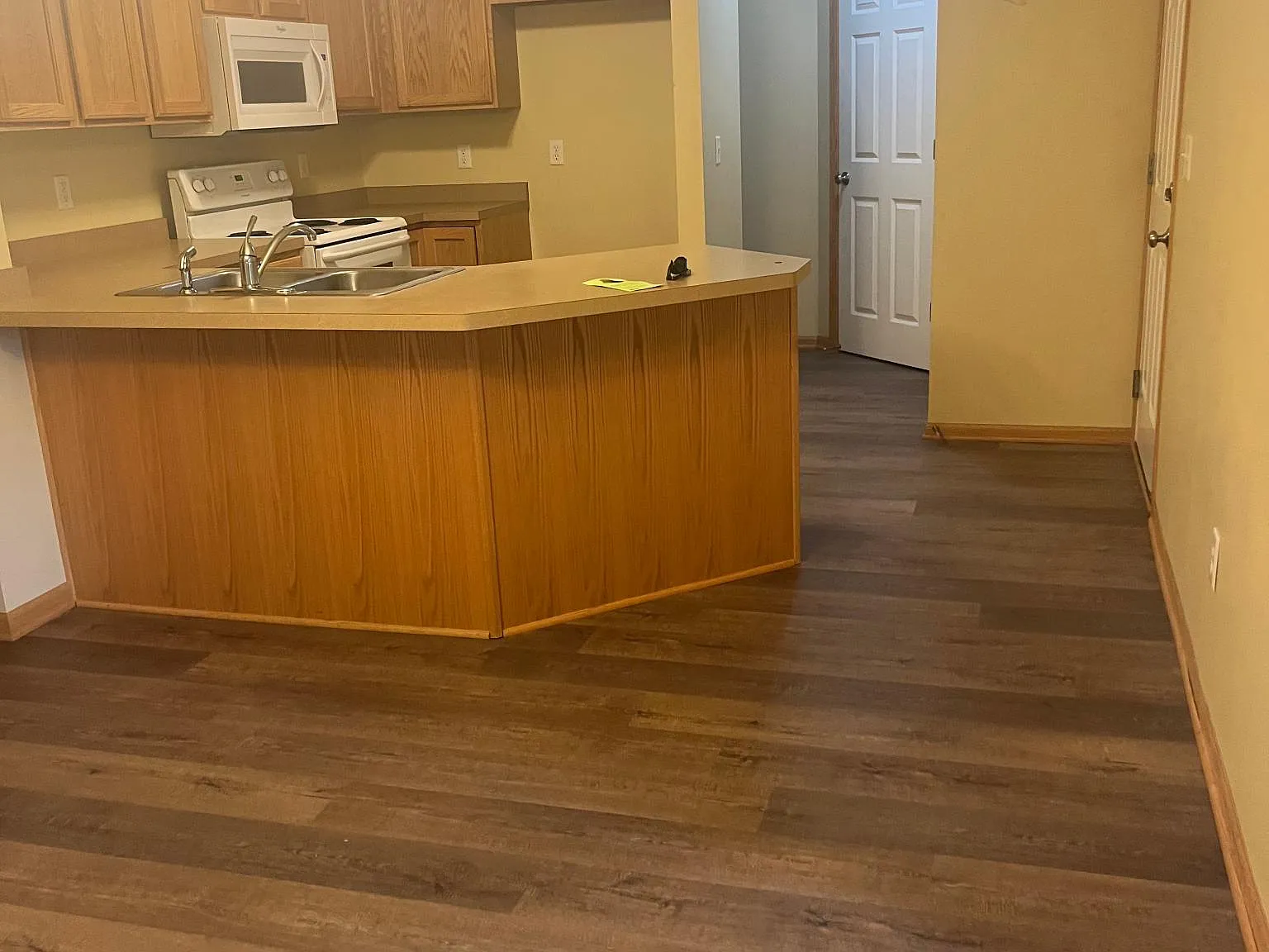 6105 Maclynn Avenue NE — Photo 2