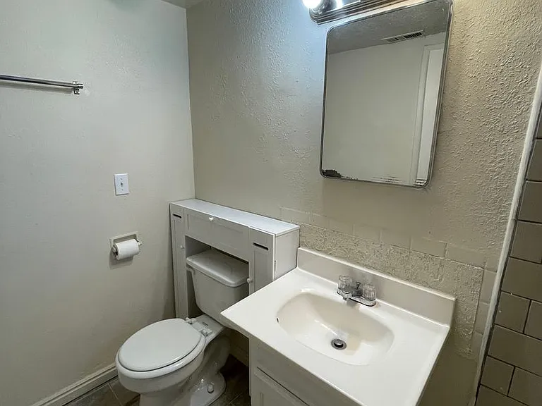 3148 Jefferson Ave — Photo 5