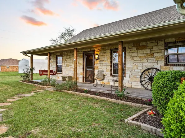 420 County Road 4825, Leonard, TX 75452
