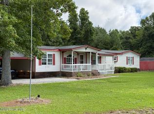 163 Great Neck Landing Rd, Hubert, NC 28539