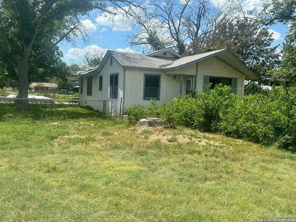 1st image of 205 WIEDERSTEIN ST