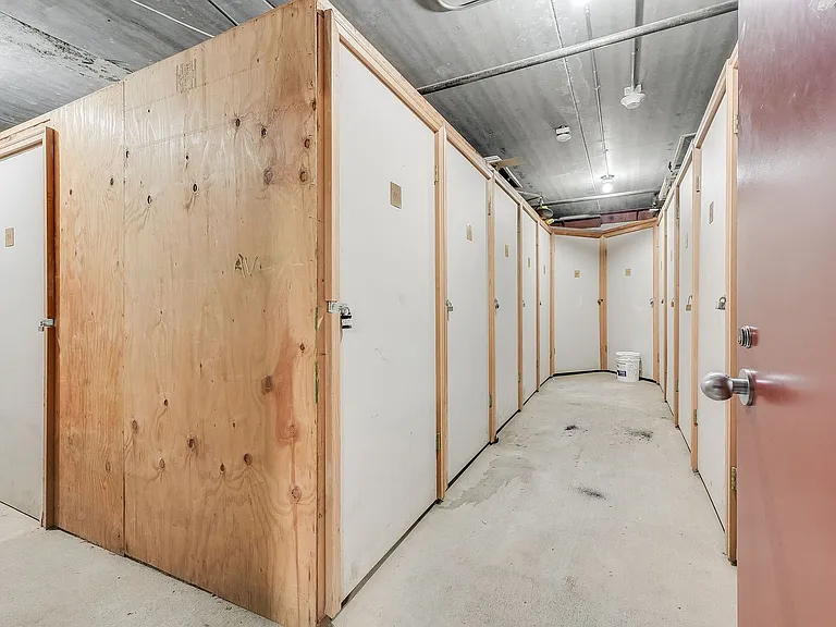205 SW Montgomery St #204 — Photo 58