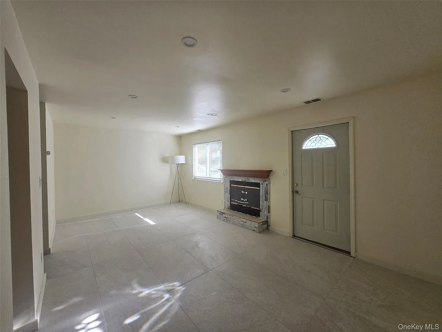 3 bed, 2.5 bath, 1540 sqft, $2,500 — Photo 4