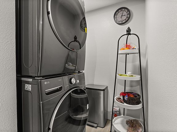 4th image of 340 Florida Ave #2