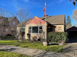647 NE 9th St, McMinnville, OR 97128