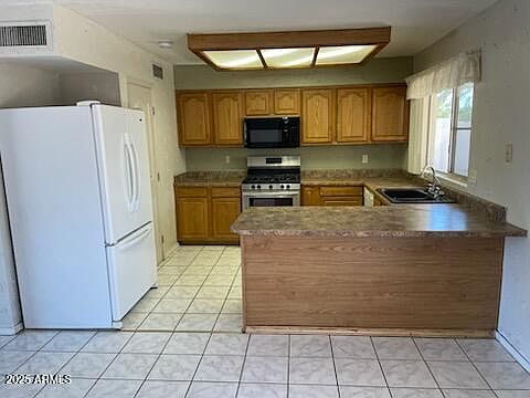 5th image of 1527 W ROCKWOOD Drive