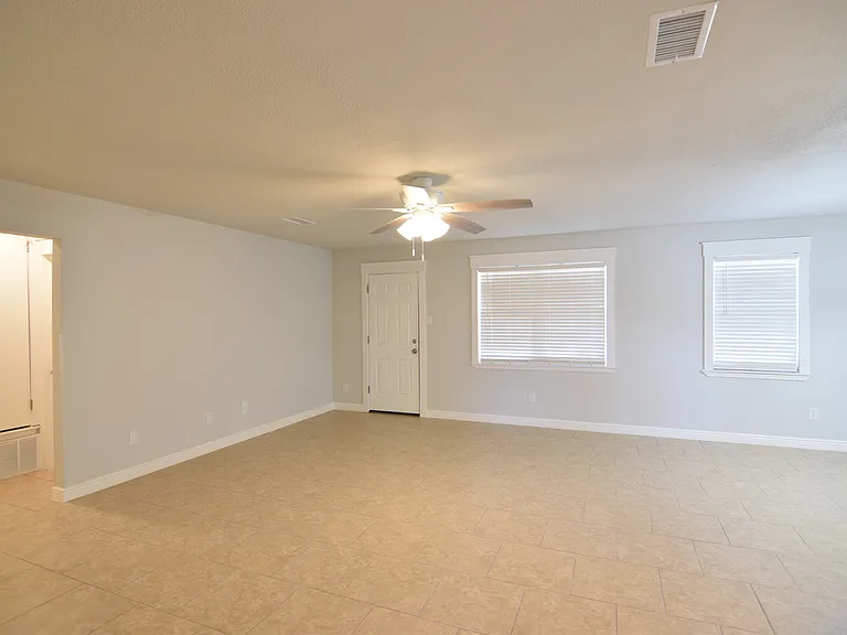 2307 Traverse Dr — Photo 10