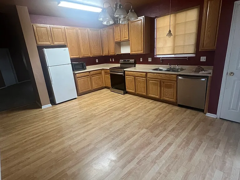 18521 E Harvard Dr — Photo 4