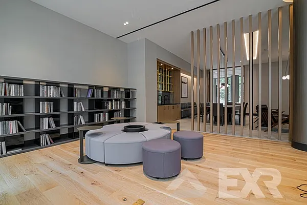 Rented by EXR | media 9