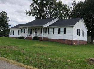 208 W Washington St, Remington, VA 22734