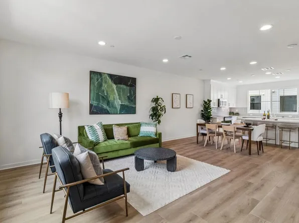 2572 Delphinium Ln, Carlsbad, CA 92008