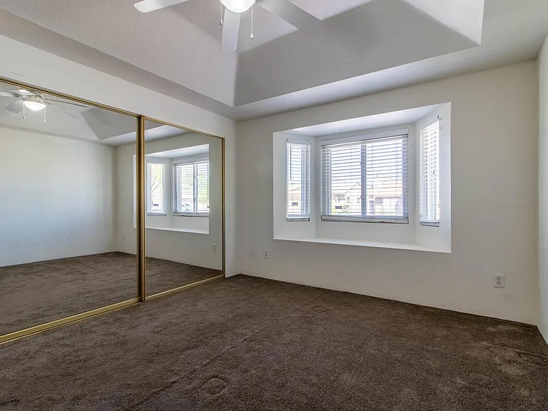 5961 N Edenbrook Ln — Photo 9