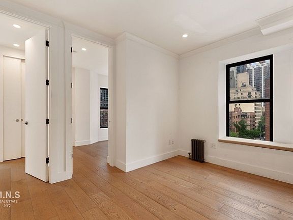 3rd image of 401 E 50th St #C4