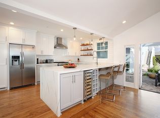 230 E 18th St, Costa Mesa, CA 92627