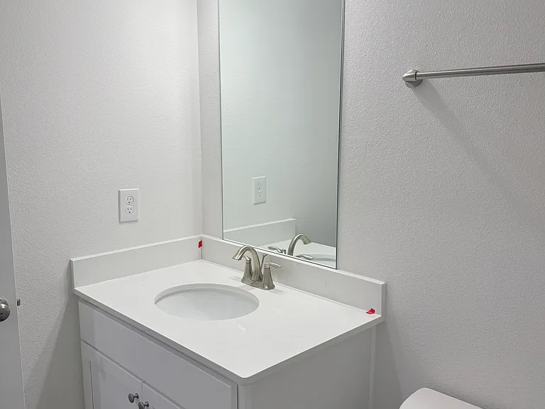 165 Hawk St — Photo 16