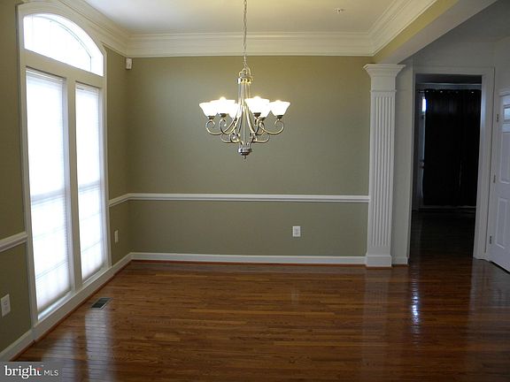3rd image of 23600 Overlook Park Dr