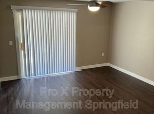 2121 Southfork St, Ozark, MO 65721