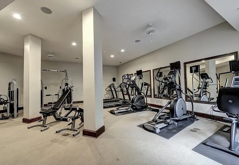 901 Abernathy Rd #2110 — Photo 31