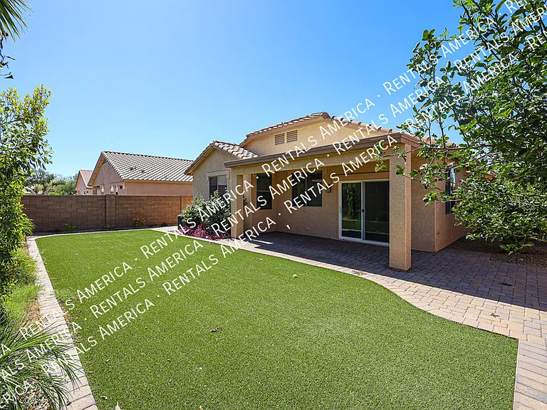 16926 W Nottingham Way — Photo 32