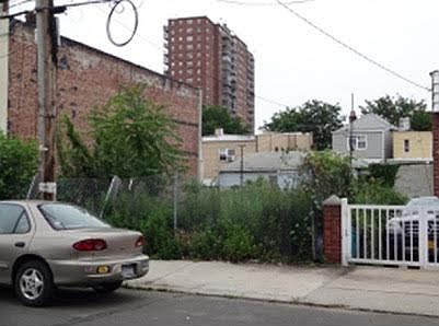 1st image of 127 Bay 49th St #A