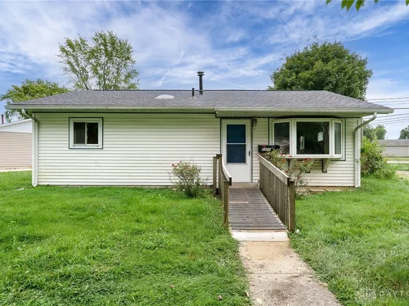 1173 Stewart Ave, Xenia, OH 45385