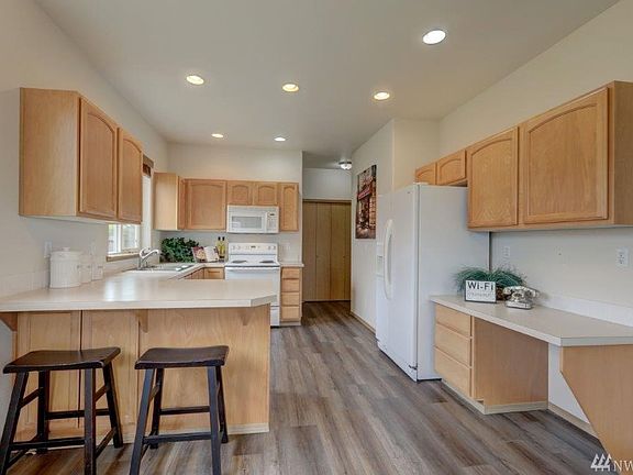 4th image of 14612 81st Ave E