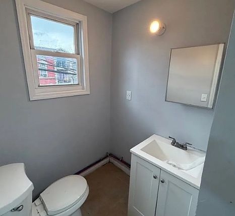 4th image of 409 Marshall St #1R