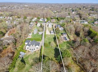32 Senix Ave, Center Moriches, NY 11934