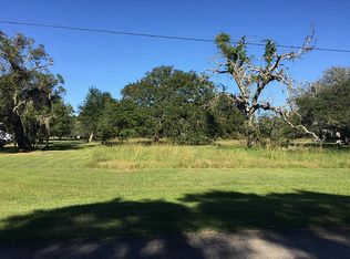 1262 Remington Ct, Angleton, TX 77515