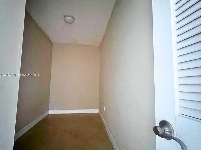 2425 SW 27th Ave #1004 — Photo 16