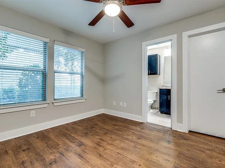 4316 Hartford St #20 — Photo 13