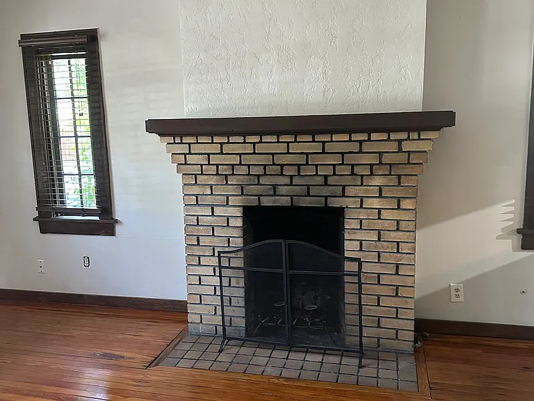 401 Lauderdale Trl — Photo 8