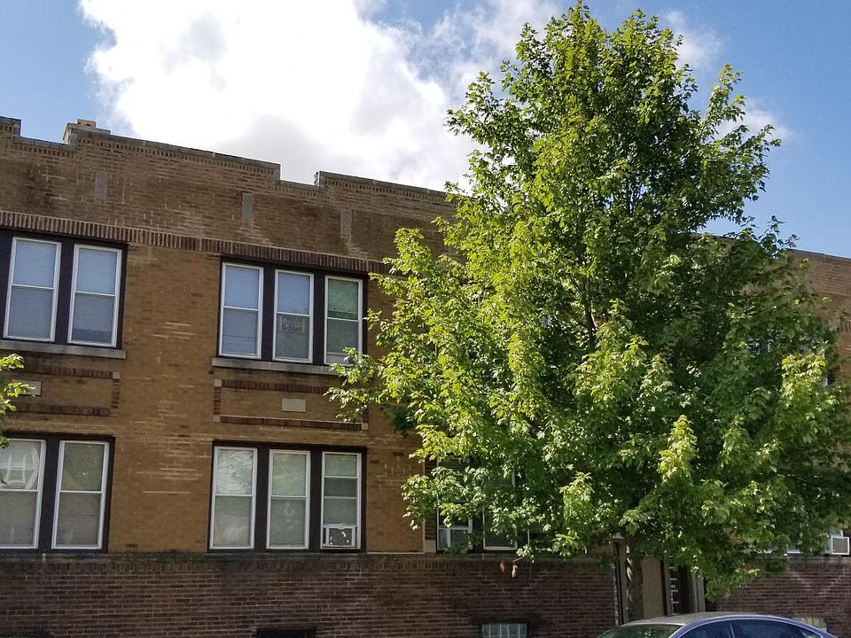 1st image of 6221 W Wabansia Ave