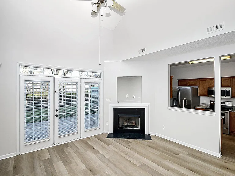1332 Anthem Ct — Photo 4