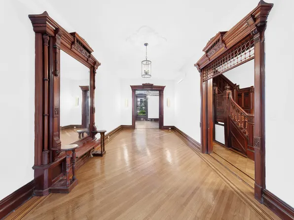 209 Jefferson Avenue image 3 of 9