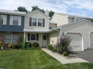 13 Covington Ct, Bordentown, NJ 08505