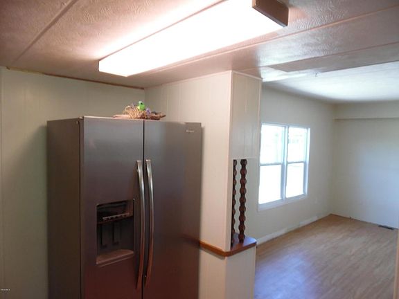 4th image of 1083 Barefoot Cir