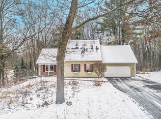 2895 Canyonside Ct NE, Grand Rapids, MI 49525