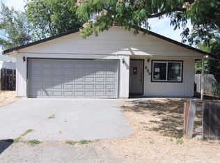 659 Berrydale Ave, Talent, OR 97501