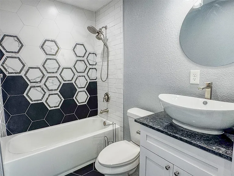 1232 Kennie Dr — Photo 3