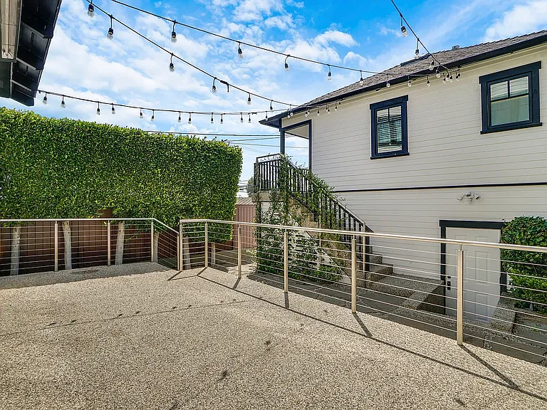 44 Sunset Ave — Photo 16