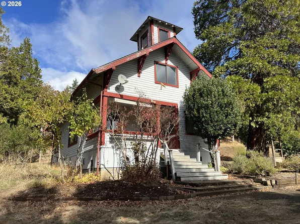 3880 Elgarose Rd, Roseburg, OR 97471